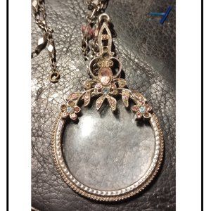 Vintage Silvertone Magnifying Glass Necklace